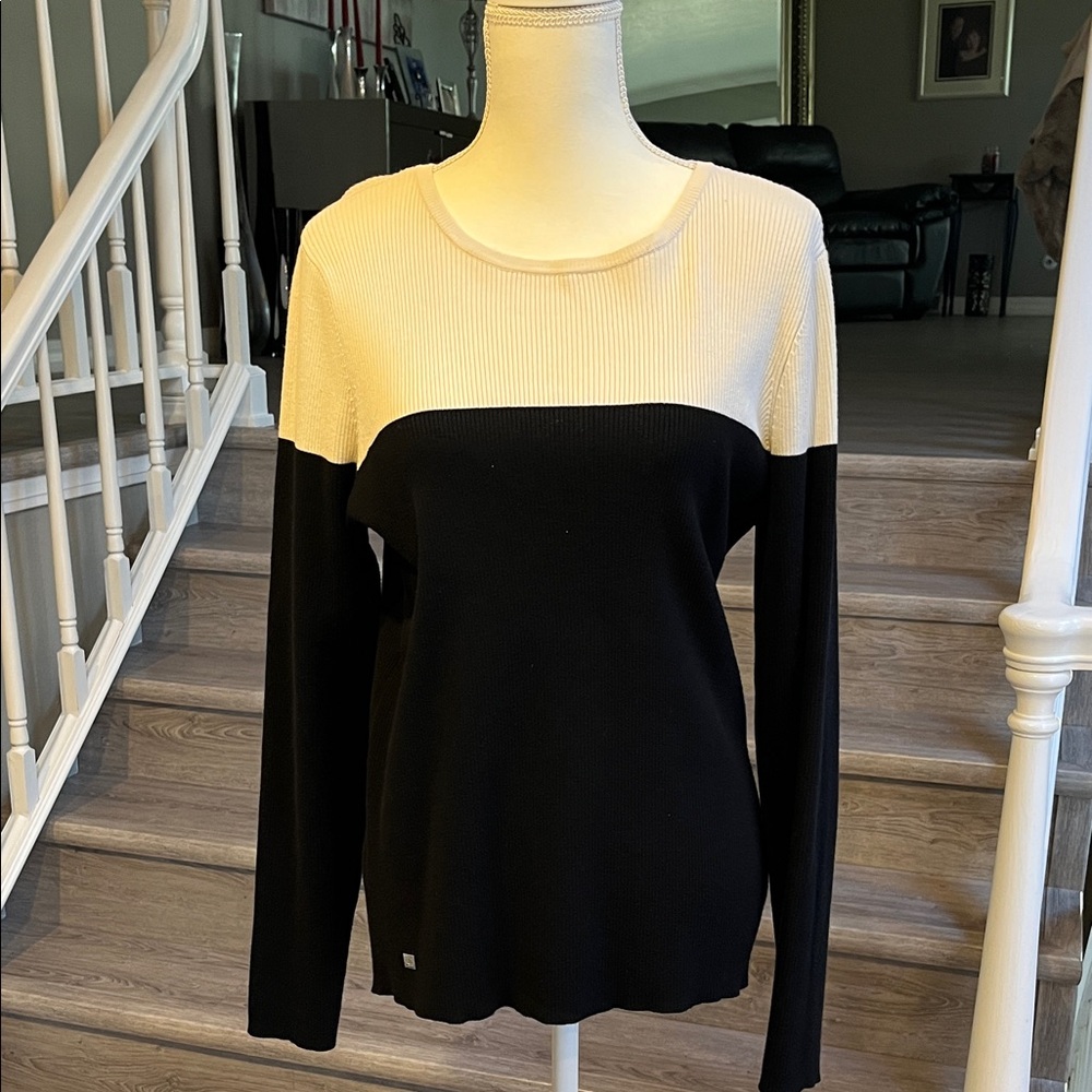 Lauren Two-Tone Black and Cream Sweater